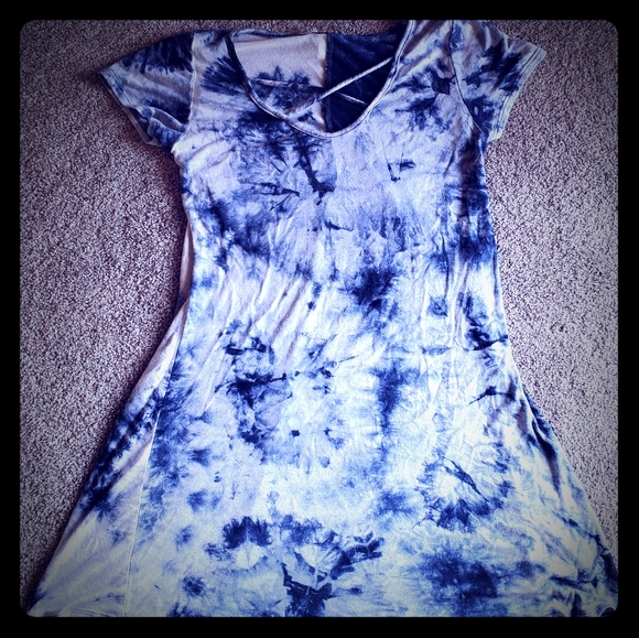 Tops - **BOGO** Blue shirt